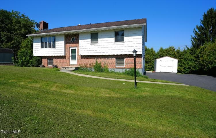 4 Sylvia Lane, Amsterdam, NY, photo 5
