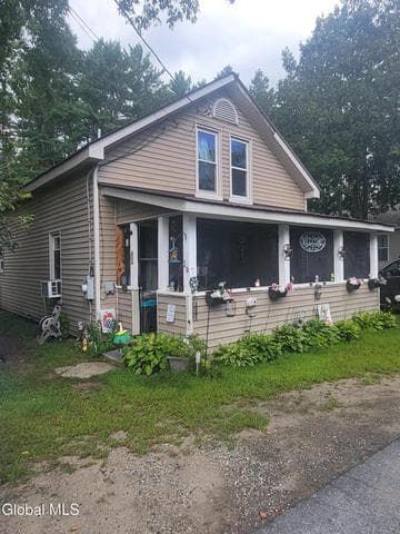 19 Tavern Road, Hadley, NY, photo 2
