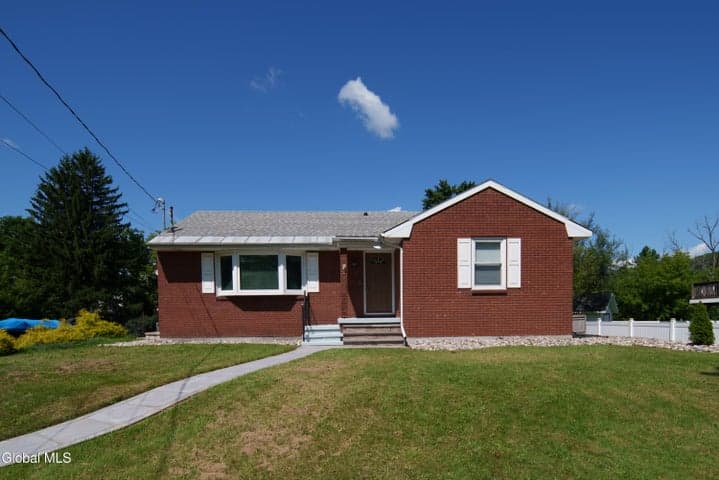 8 Belle Avenue, Latham, NY, photo 1