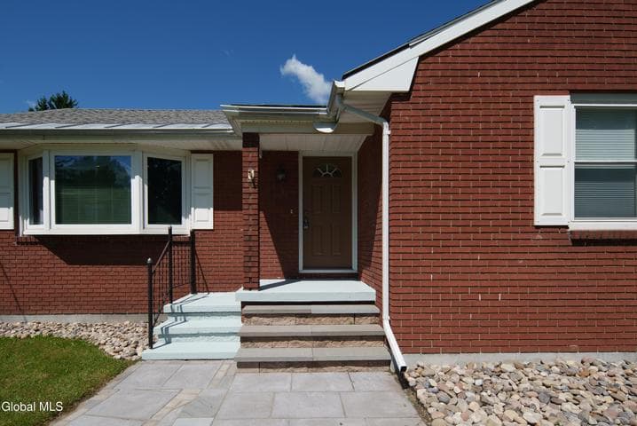 8 Belle Avenue, Latham, NY, photo 2