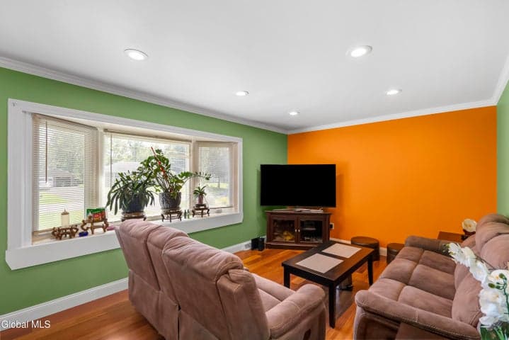 8 Belle Avenue, Latham, NY, photo 4