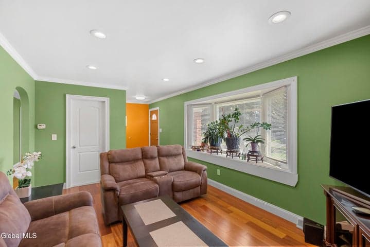 8 Belle Avenue, Latham, NY, photo 5