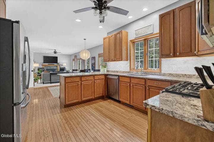 88 Adams Road, Saratoga Springs, NY, photo 2