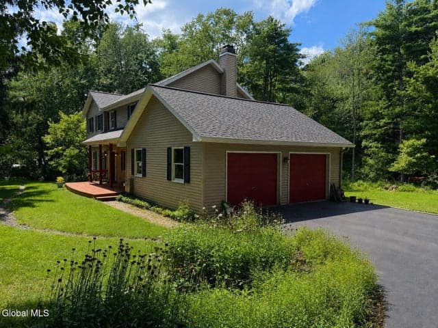 23 Holloway Lane, Poestenkill, NY, photo 2