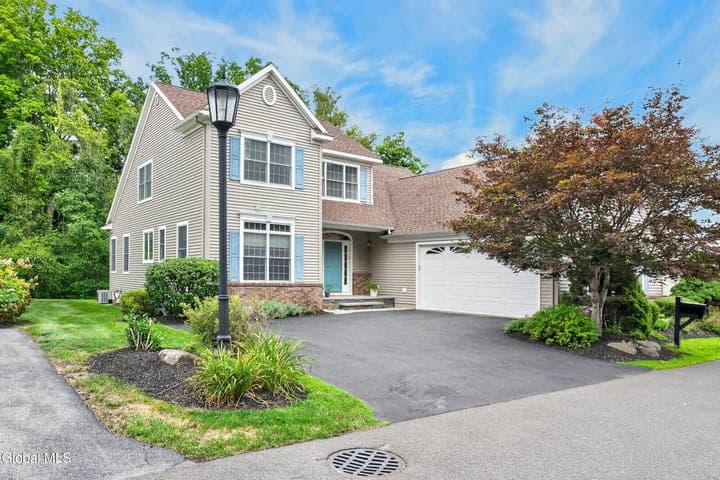 7 Tennyson Cmn, Slingerlands, NY, photo 1