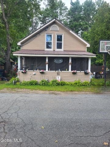 19 Tavern Road, Hadley, NY