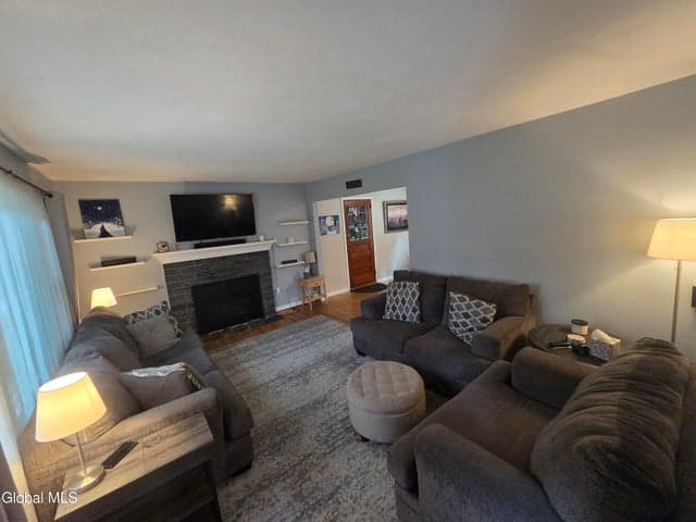 17 Sherwood Drive, Queensbury, NY, photo 4