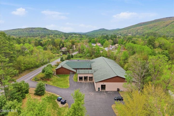 149 State Route 28N, Chester
