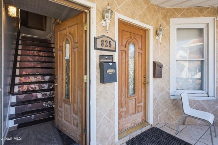 825 Lincoln Avenue, Schenectady, NY, photo 5