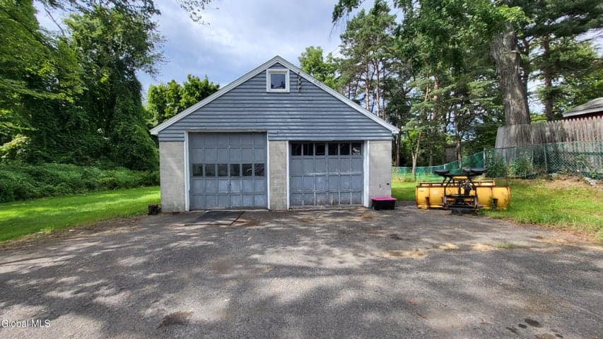 54 McNutt Avenue, Colonie, NY, photo 4