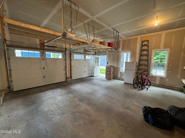 10 Emerald Terrace, Clifton Park, NY, photo 5
