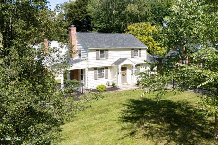 28 Douglas Road, Delmar, NY, photo 2