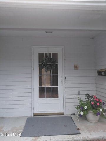 28 Tamarack Lane, East Greenbush, NY, photo 3