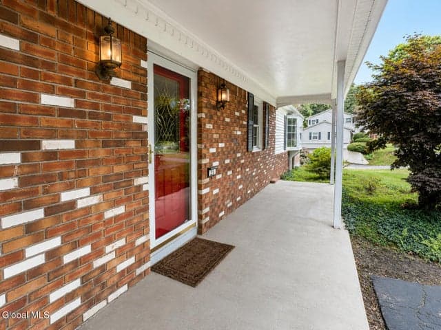 25 N Hill Drive, Clifton Park, NY, photo 3