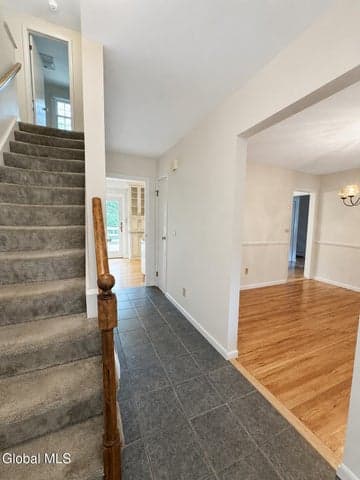 25 N Hill Drive, Clifton Park, NY, photo 4