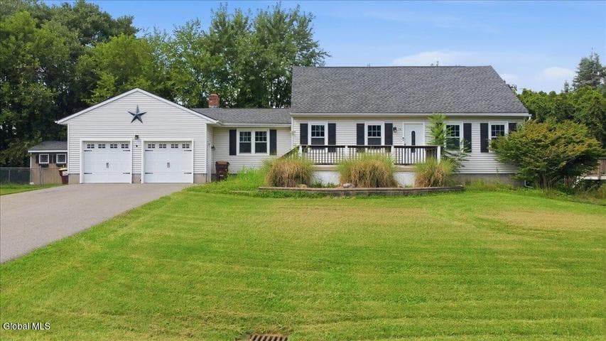 34 Skaarland Drive, Ballston, NY