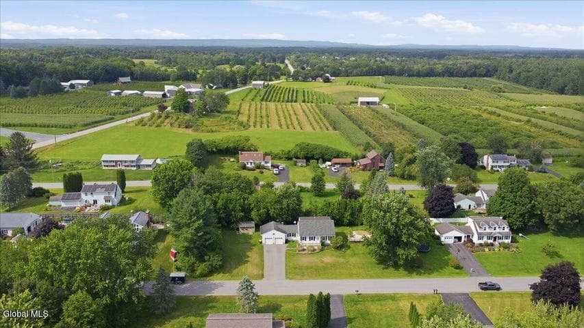 34 Skaarland Drive, Ballston, NY, photo 2