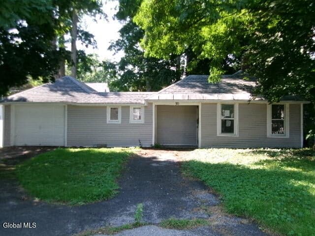 30 Irving Road, Scotia, NY