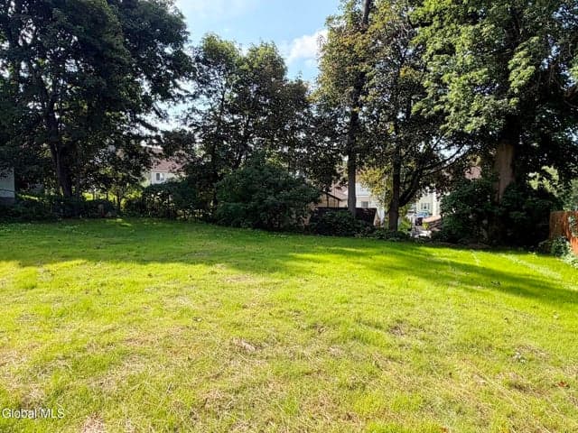 228 Hampton Avenue, East Greenbush, NY, photo 4