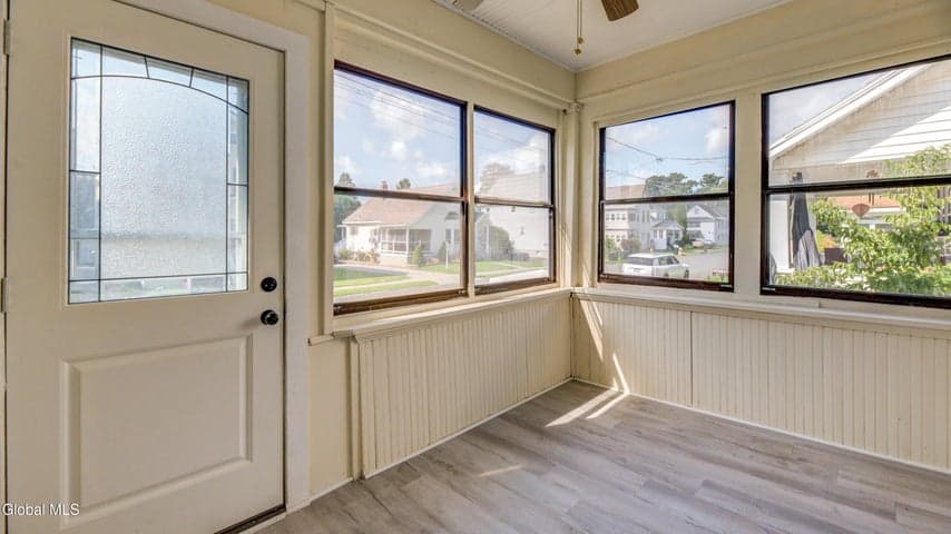 14 Crescent Avenue, Amsterdam, NY, photo 2