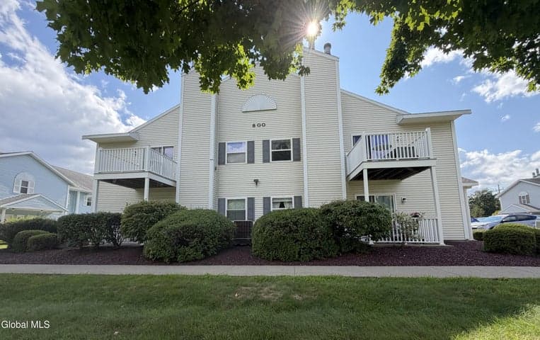 801 Cambridge Manor Drive, Scotia, NY, photo 1