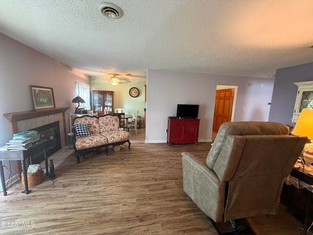 801 Cambridge Manor Drive, Scotia, NY, photo 4