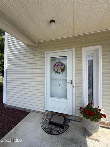 801 Cambridge Manor Drive, Scotia, NY, photo 2