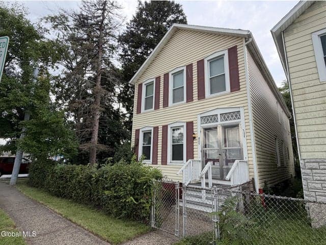 889 5th Avenue, Troy, NY