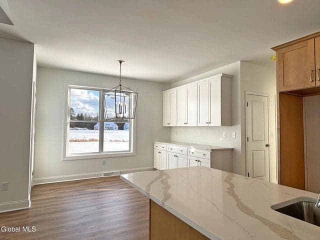 31 Eastpointe Drive, Wilton, NY, photo 5