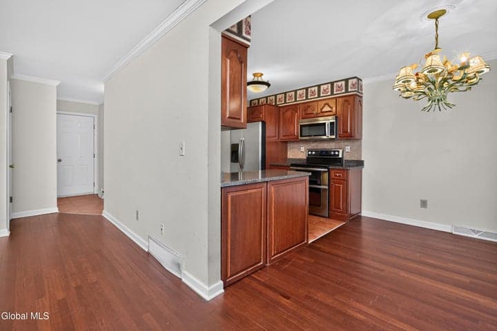606 Elk Circle, Milton, NY, photo 3
