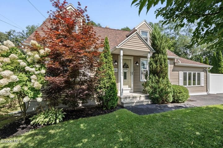 1145 Barber Drive, Rotterdam, NY