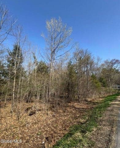 522 N Creek Road, Greenfield, NY