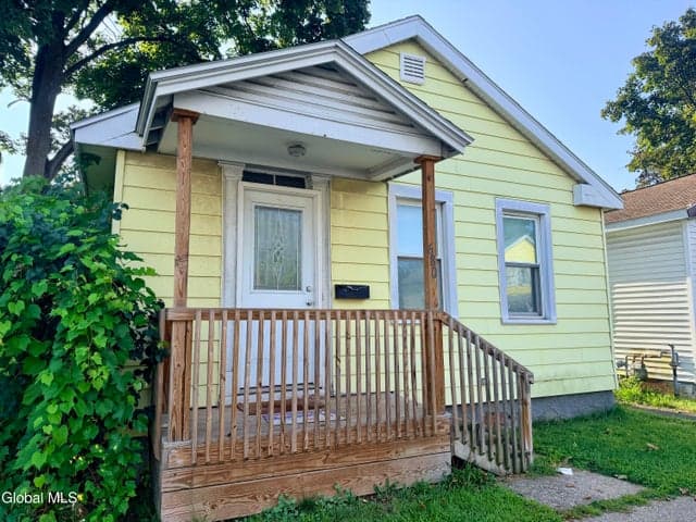 680 5th Avenue, Troy, NY