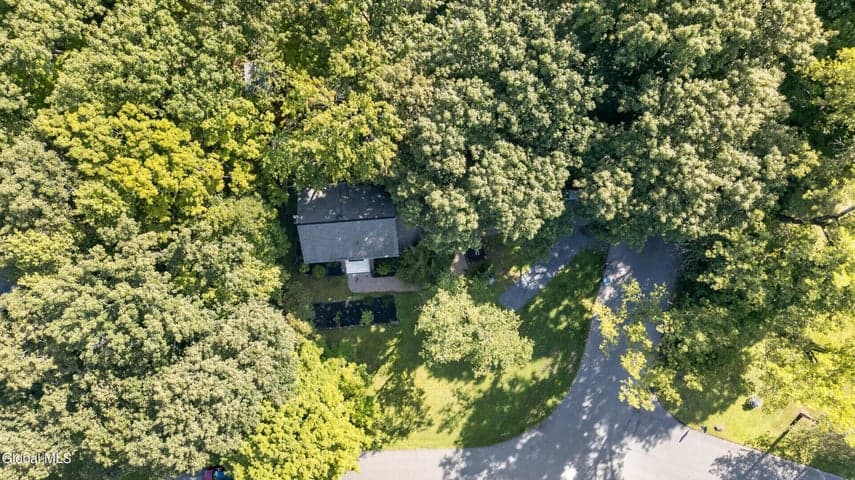 14 Brookwood Drive, Clifton Park, NY, photo 2