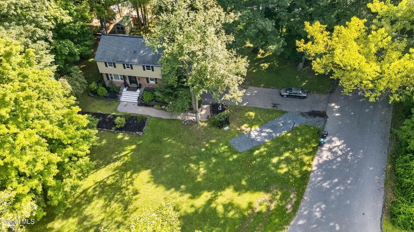 14 Brookwood Drive, Clifton Park, NY, photo 3