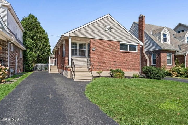 42 Betwood Street, Albany, NY, photo 2