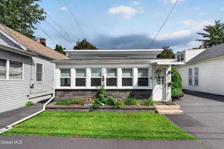 24 Masten Avenue, Cohoes, NY, photo 1