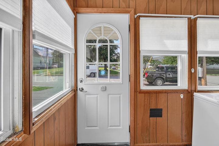 24 Masten Avenue, Cohoes, NY, photo 4