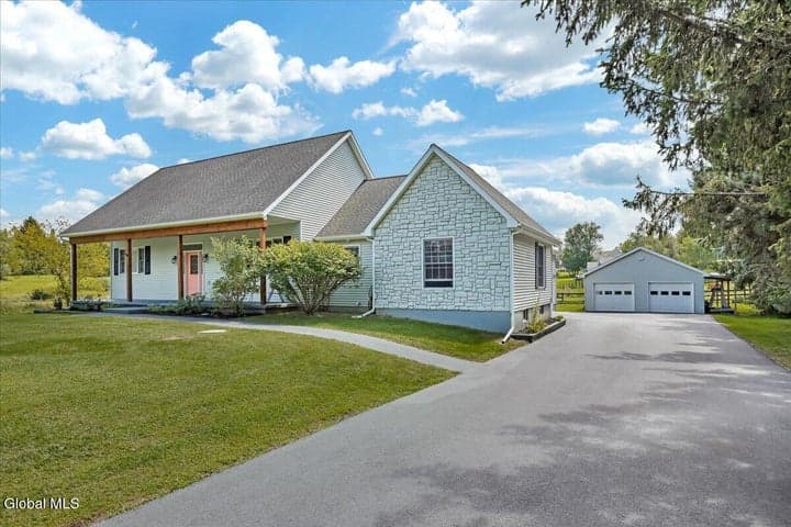 111 Orchard Lane, Sand Lake, NY, photo 4