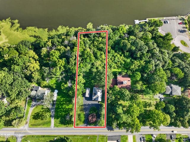 84 Church Hill Road, Waterford, NY