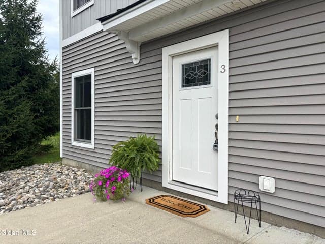 166 Jefferson Street #APT 3, Saratoga Springs, NY, photo 2