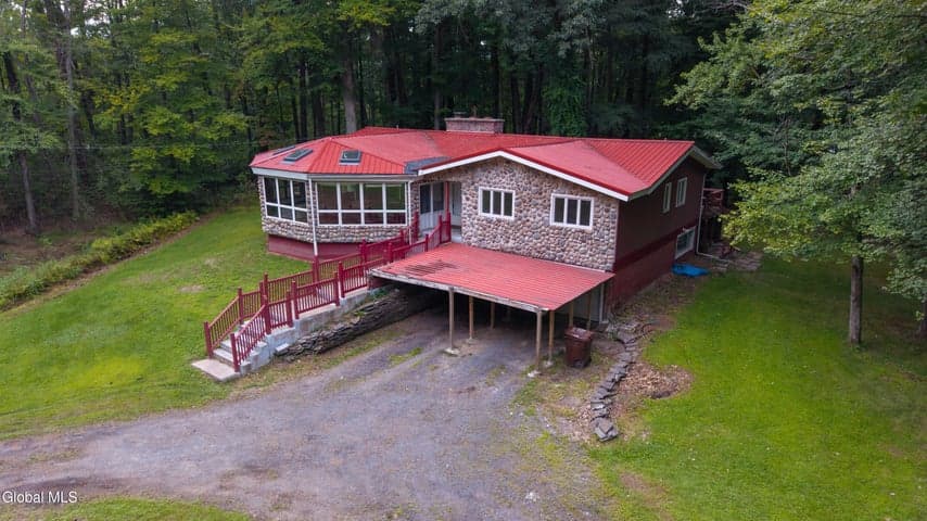 35 Wildwood Lane, Bethlehem, NY, photo 1