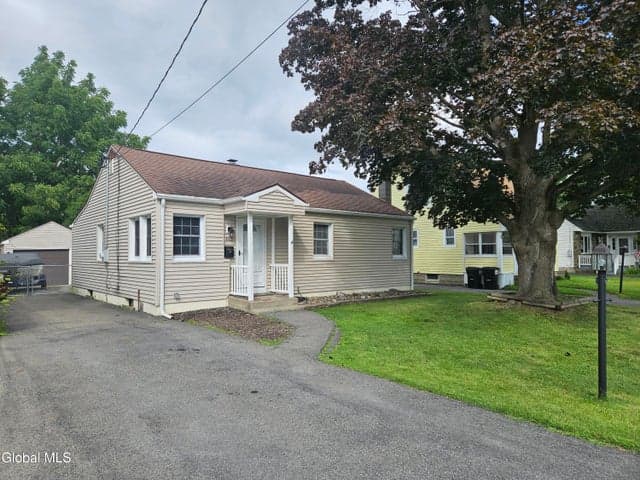 612 Sanders Avenue, Glenville, NY, photo 1