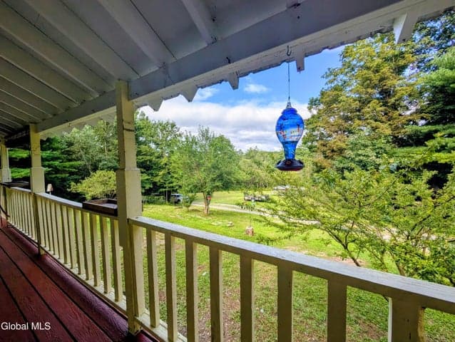 15 Mercurio Way, Hampton, NY, photo 2