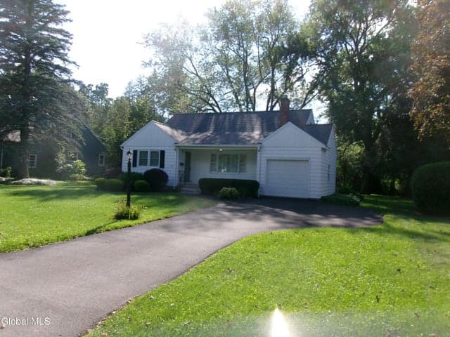 2023 Fairlawn Parkway, Niskayuna, NY, photo 2