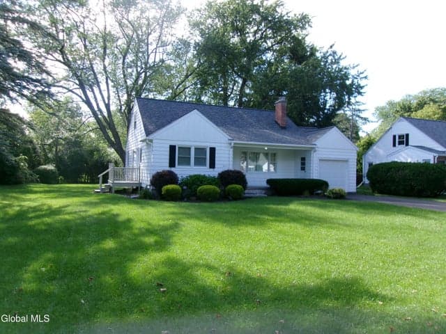 2023 Fairlawn Parkway, Niskayuna, NY, photo 3