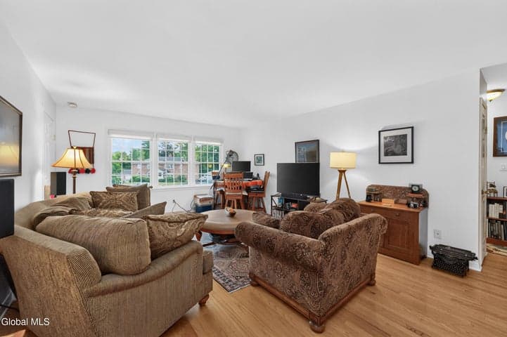 11 Kensington Court #APT 3, Delmar, NY, photo 5
