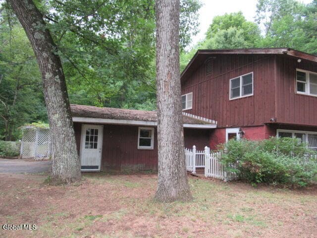 2 Paris Road, Moreau, NY, photo 5