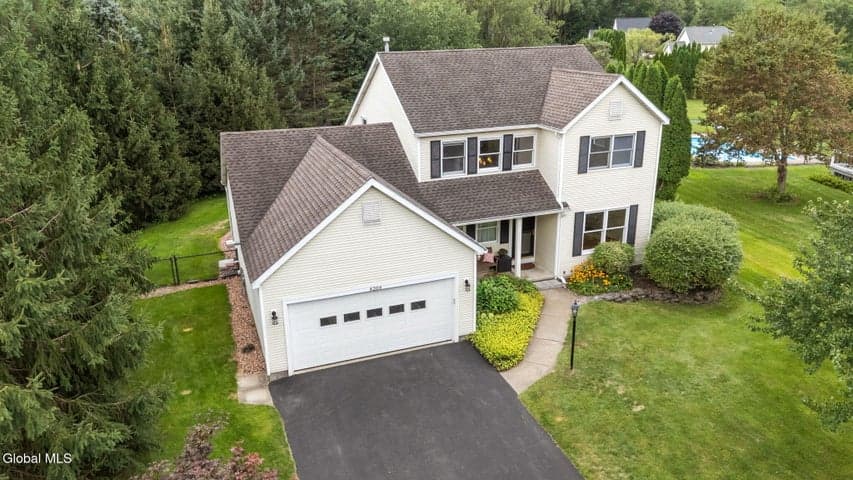 4204 Bostonian Drive, Guilderland, NY, photo 2