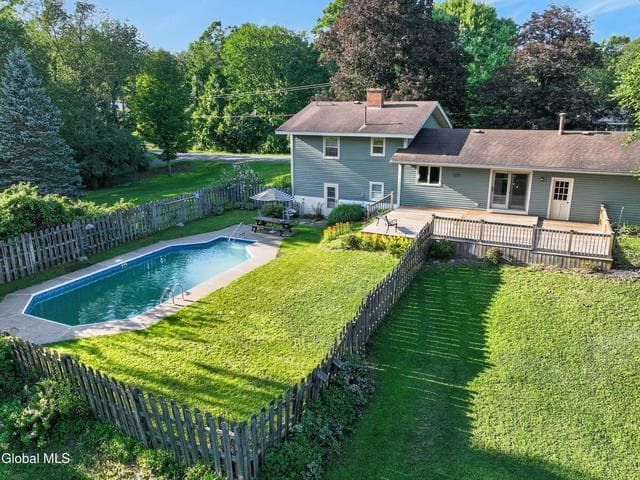 137 Mammoth Spring Road, North Greenbush, NY, photo 3